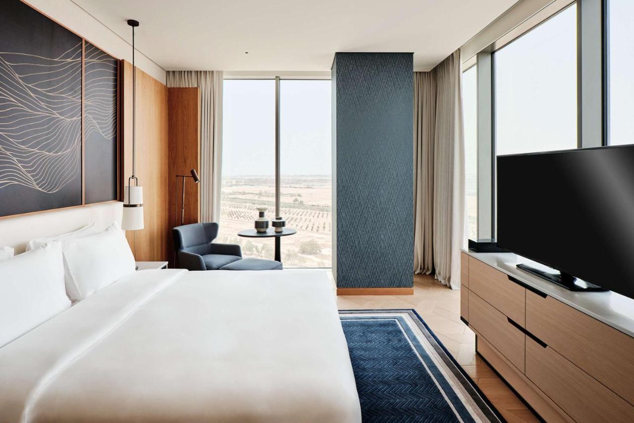 Grand Hyatt Kuwait Hotel Kuvait Kültér fotó A bedroom at the hotel