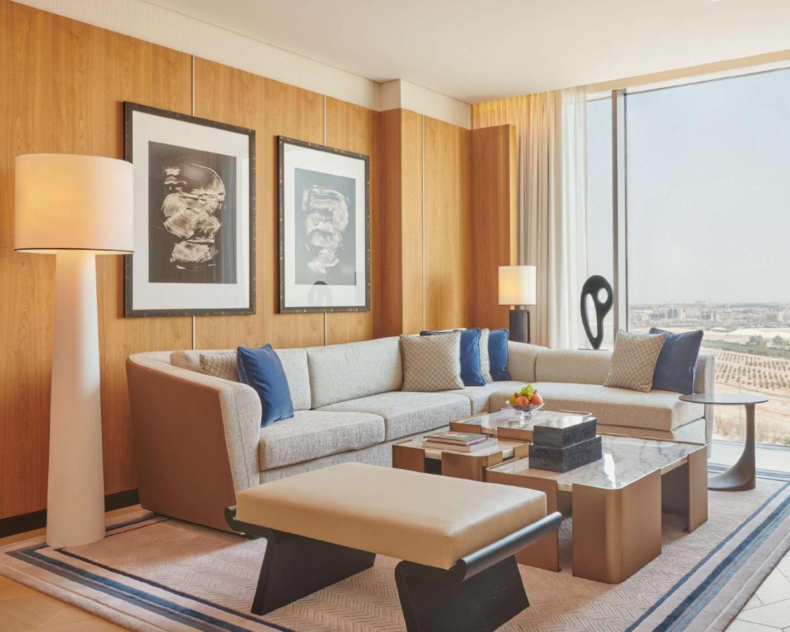 Grand Hyatt Kuwait Hotel Kuvait Kültér fotó A living room at the Ritz-Carlton, DIFC